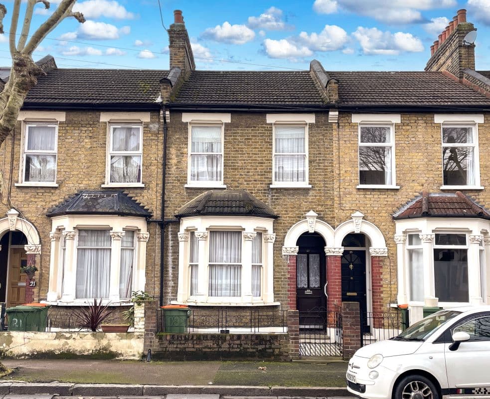 Freehold House Vacant Possession