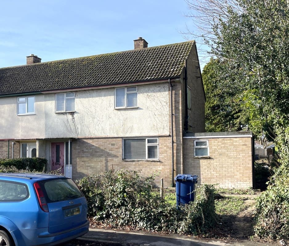 Freehold House Vacant Possession