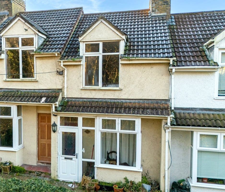 Freehold House Vacant Possession