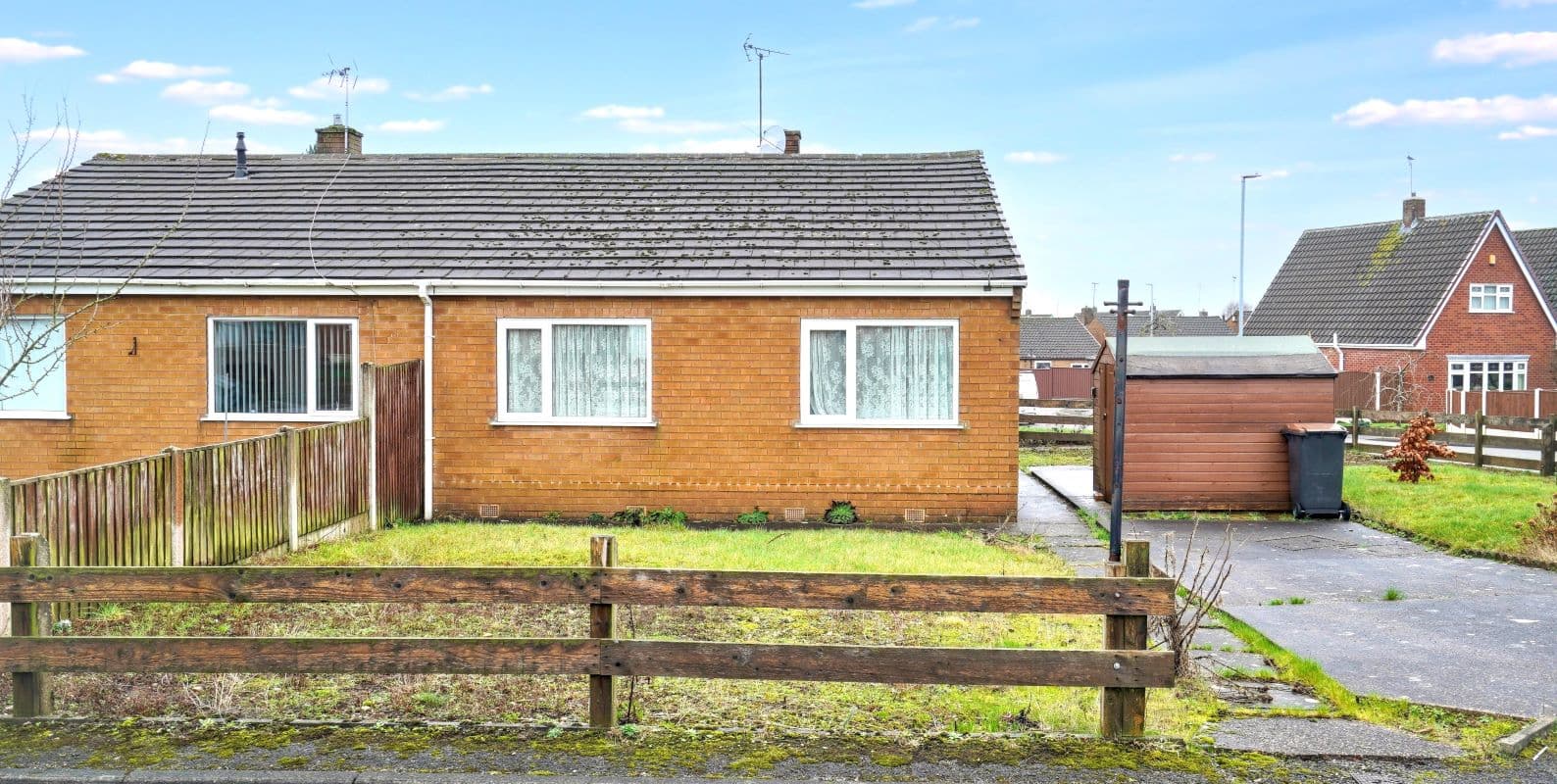 Freehold Bungalow Vacant Possession
