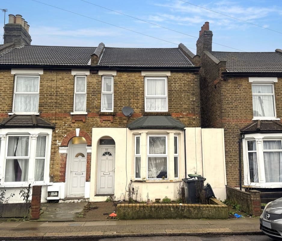 Freehold House Vacant Possession