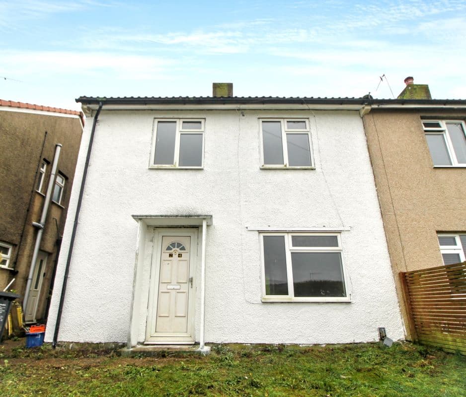 Freehold House Vacant Possession