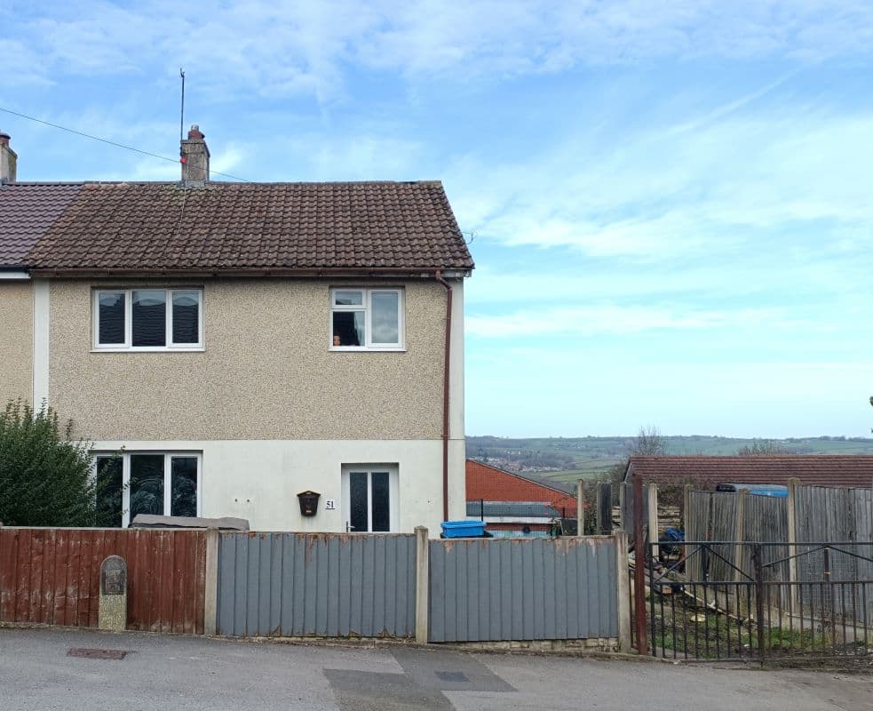 Freehold House Vacant Possession