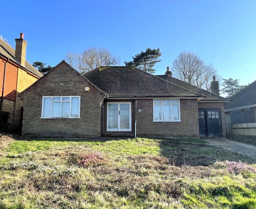 Freehold Detached Bungalow and Garage Vacant Possession