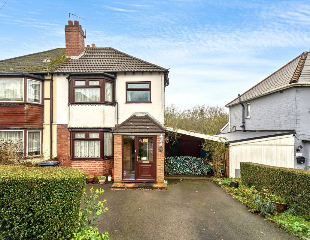 Freehold Semi-Detached House Vacant Possession