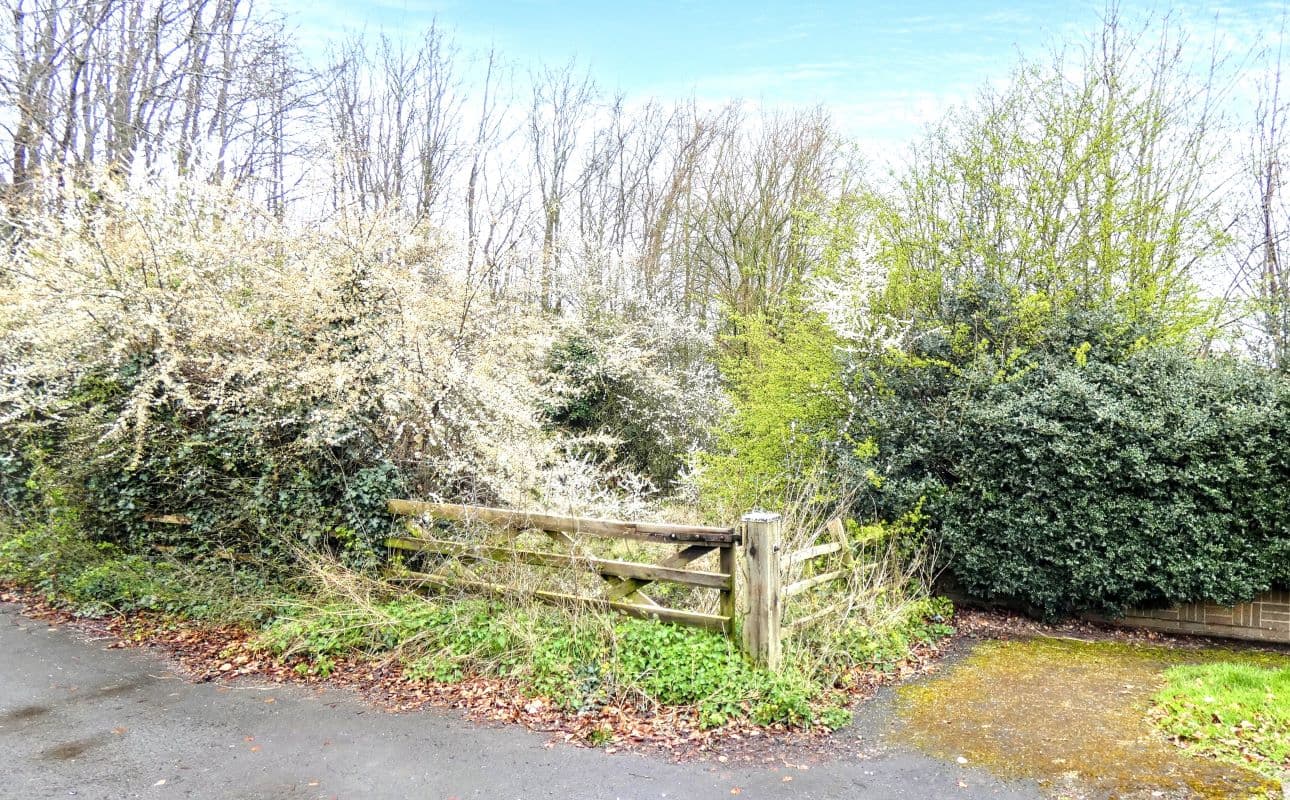 Freehold Land Vacant Possession