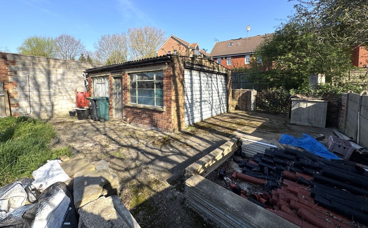 Garage/Workshop and Land