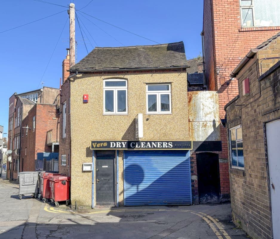 Freehold Vacant Shop and Upper Part