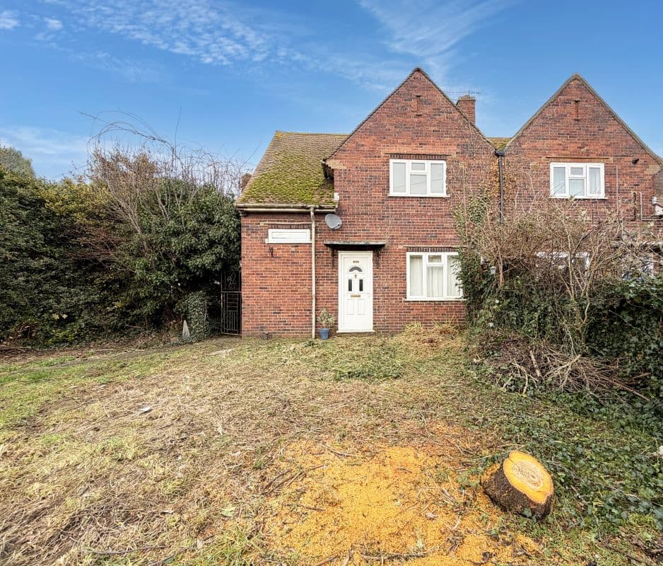 Freehold House Vacant Possession on a Corner Plot