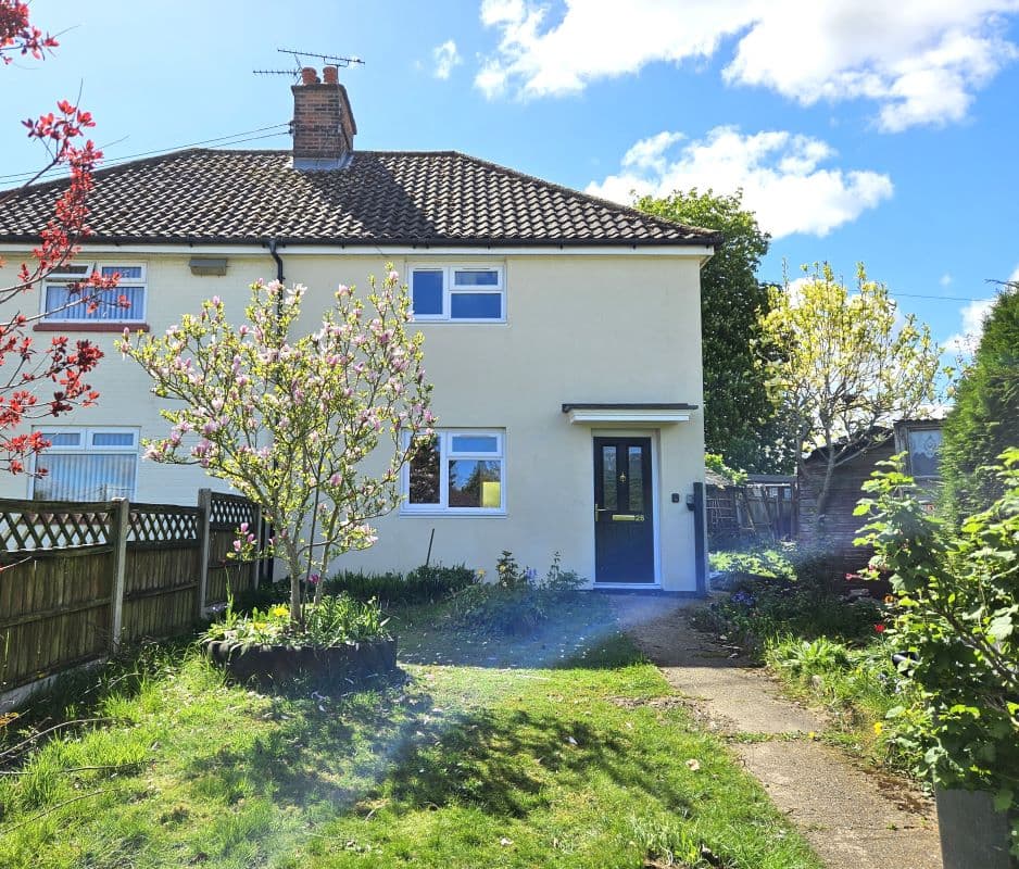 Freehold Semi-Detached House Vacant Possession
