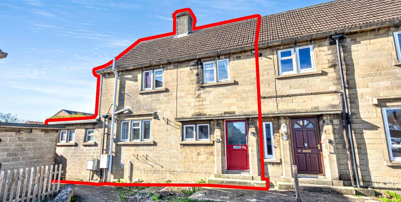 Freehold End of Terrace House Vacant Possession