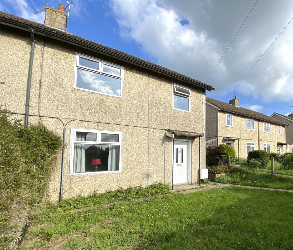 Freehold Semi-Detached House Vacant Possession