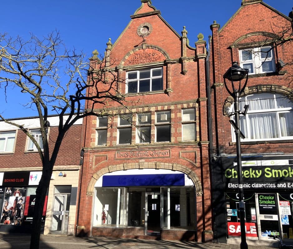 Long Leasehold Upper Parts Vacant Possession