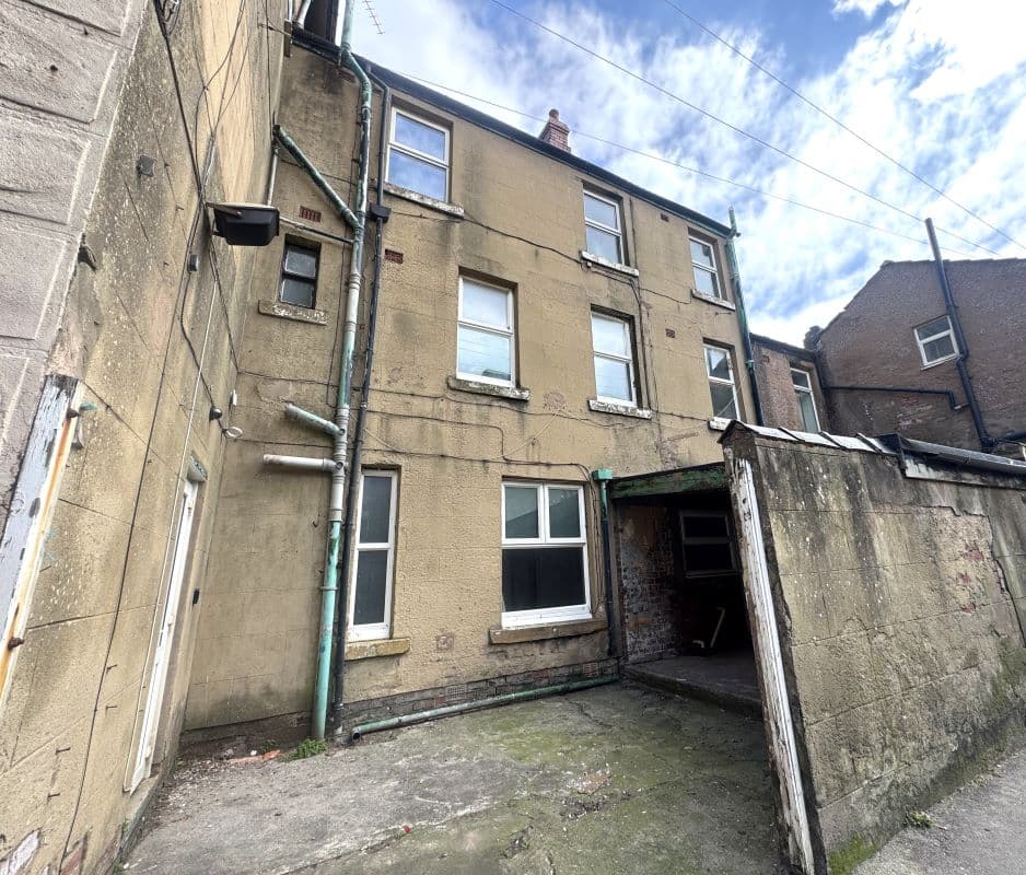 Freehold Rear Building Vacant Possession