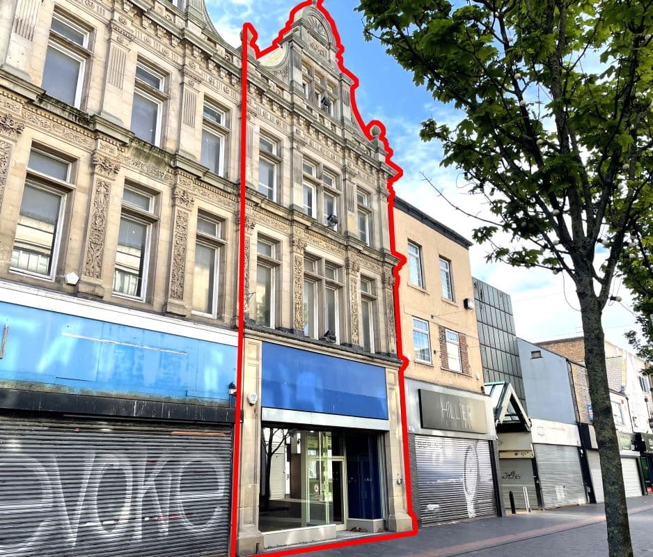 Freehold Vacant Shop and Upper Parts