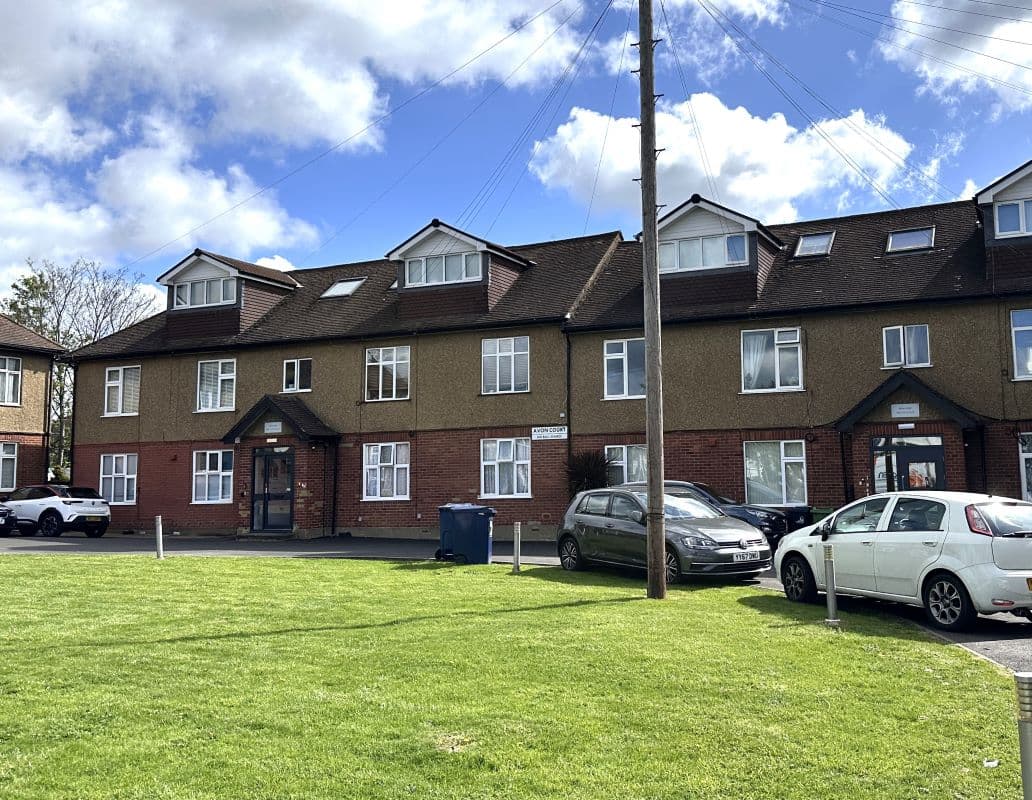 Leasehold Flat Vacant Possession