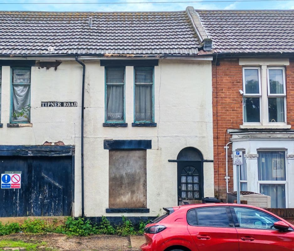 Freehold House Vacant Possession