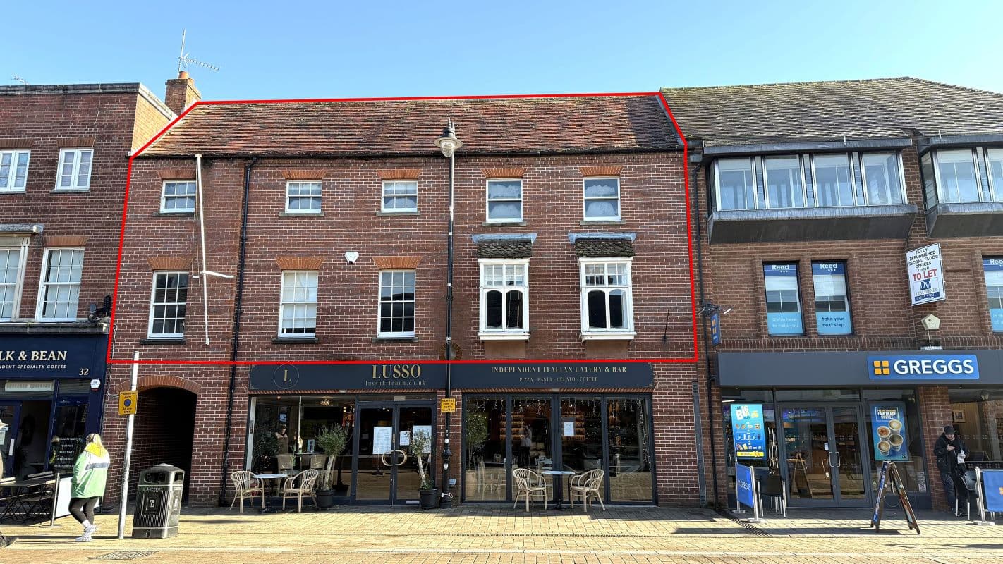Long Leasehold Upper Part Vacant Possession