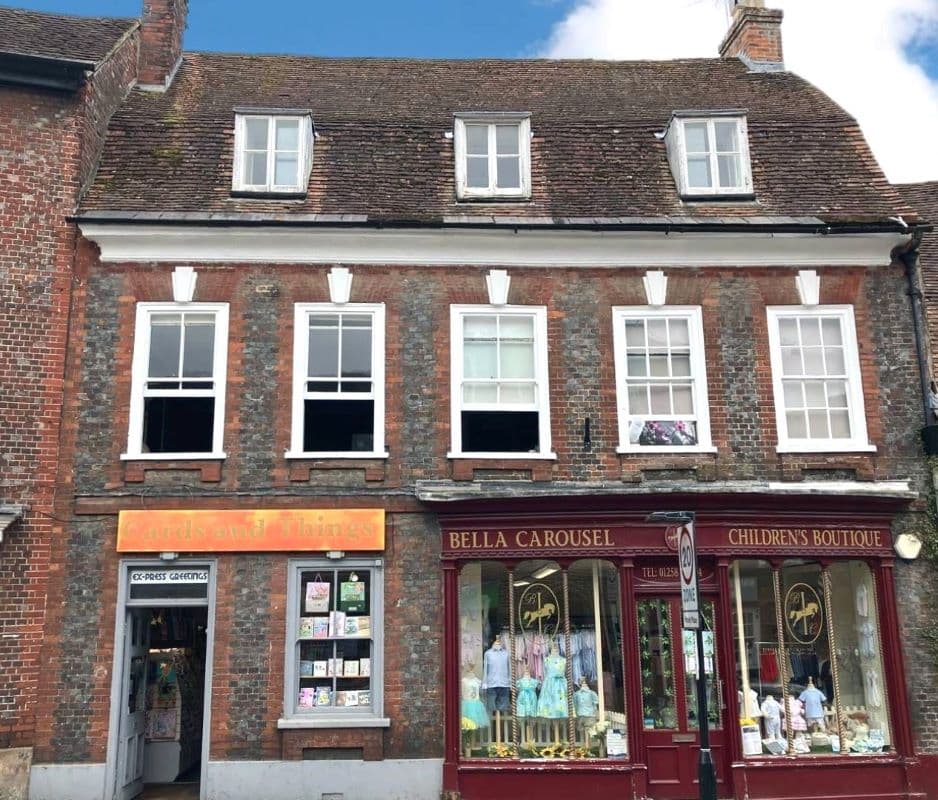 Leasehold Flat Vacant Possession