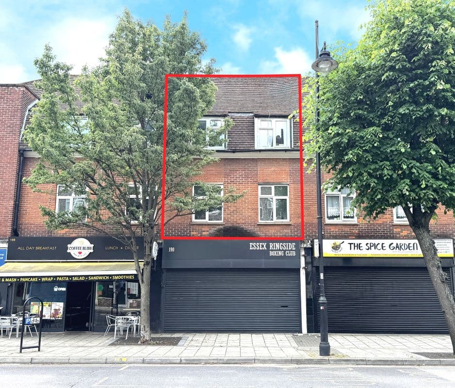 Leasehold Maisonette Vacant Possession