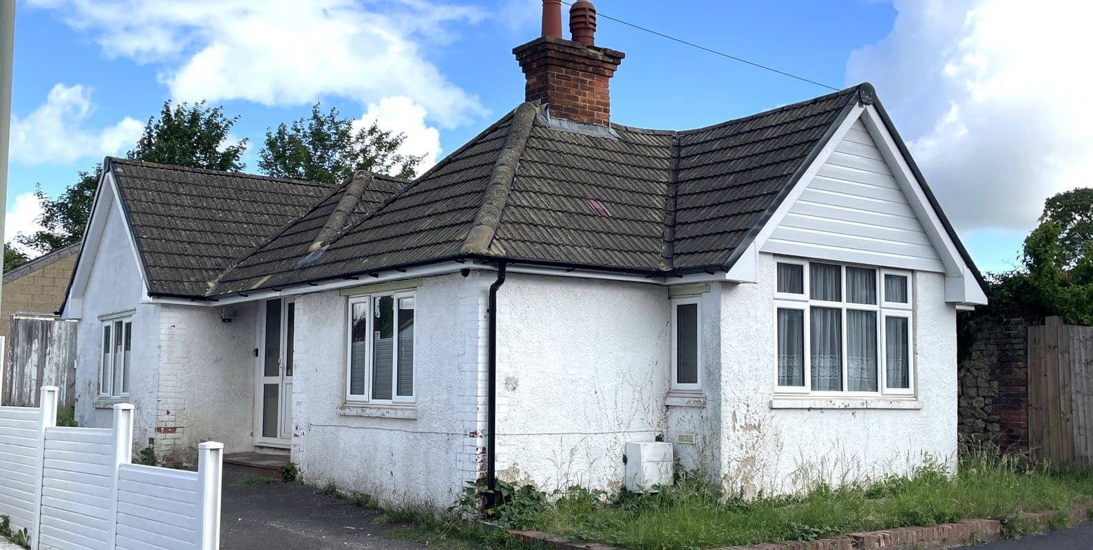 Freehold Detached Bungalow and Garage Vacant Possession