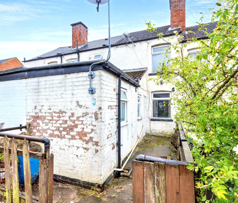 Freehold House Vacant Possession