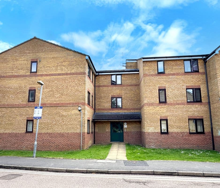 Leasehold Flat Vacant Possession