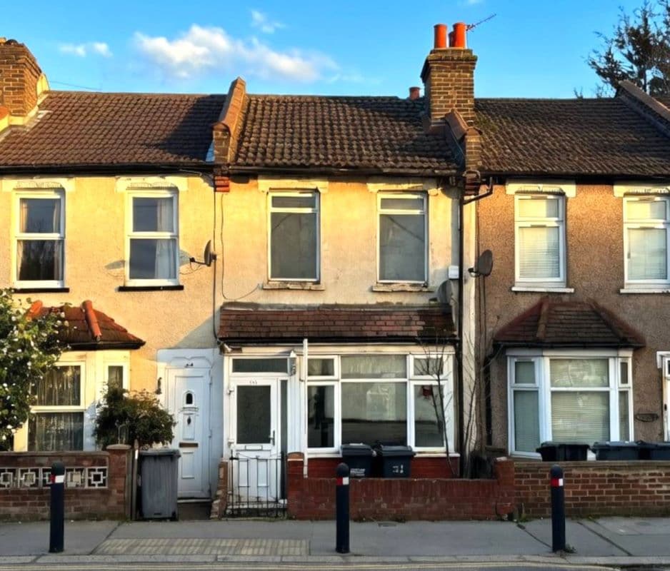 Freehold House Vacant Possession