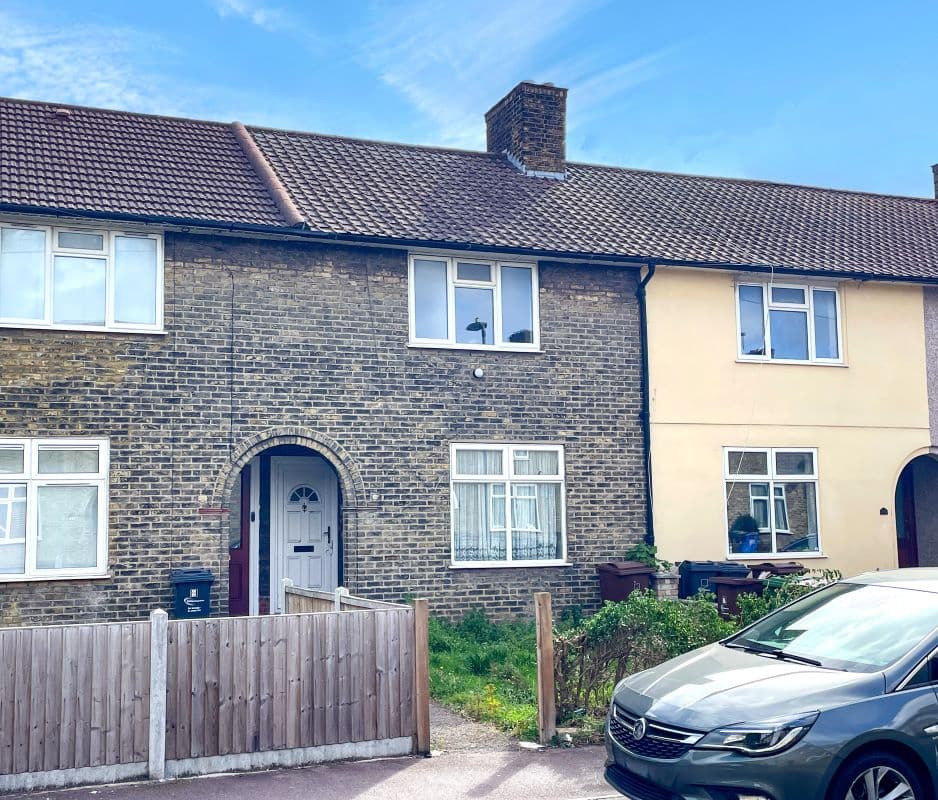 Freehold House Vacant Possession
