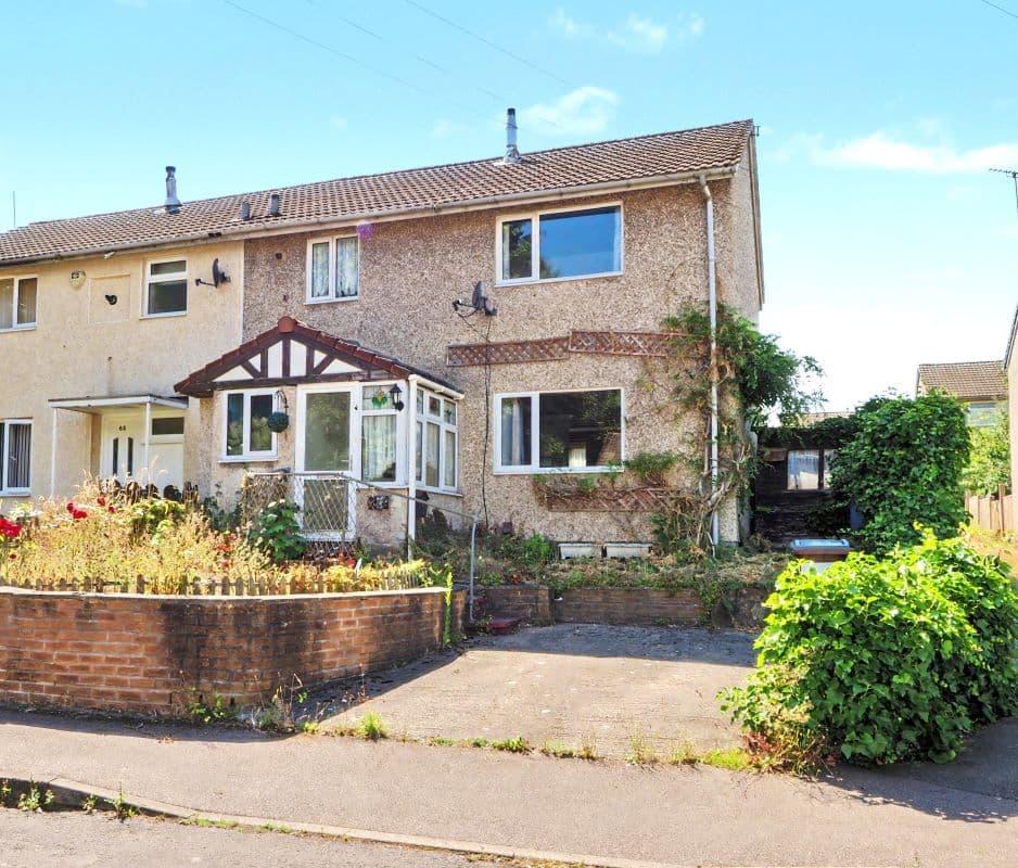 Freehold Semi-Detached House Vacant Possession