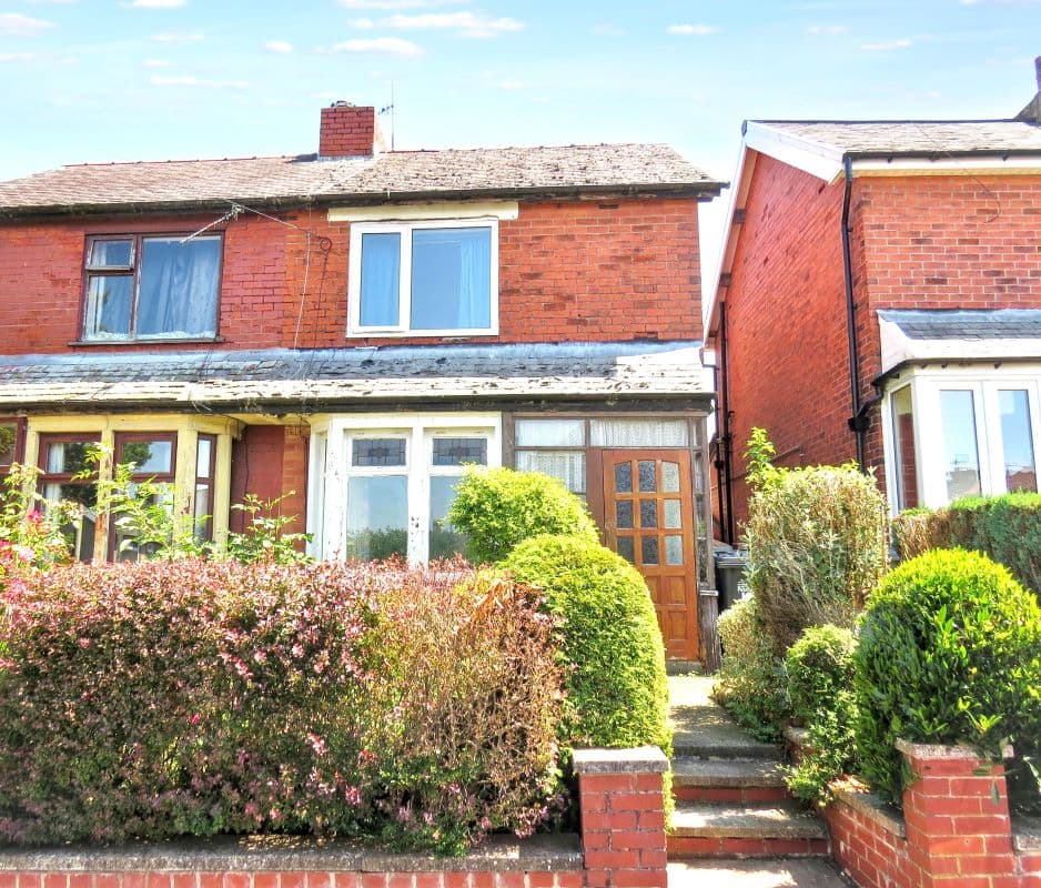 Freehold Semi-Detached House Vacant Possession