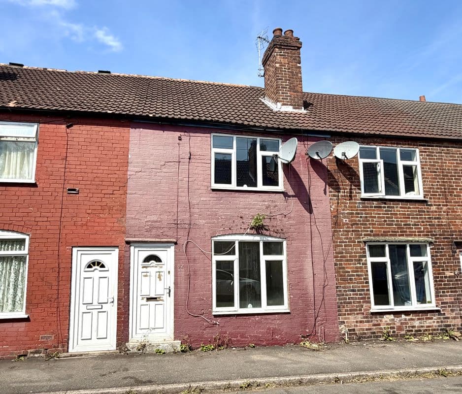 Freehold House Vacant Possession