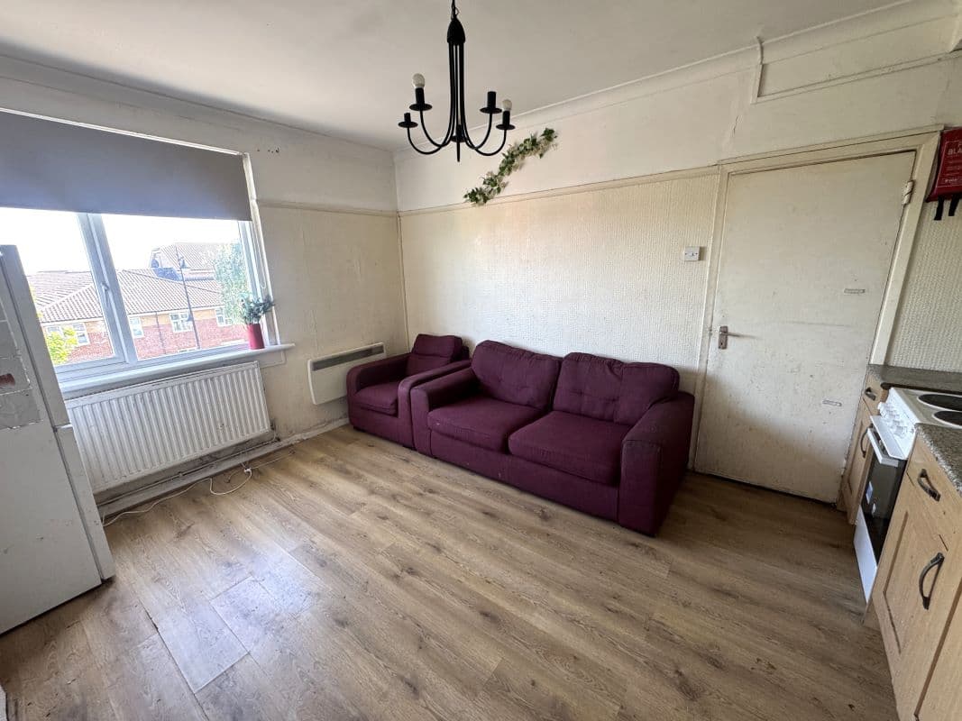 Leasehold Flat Vacant Possession