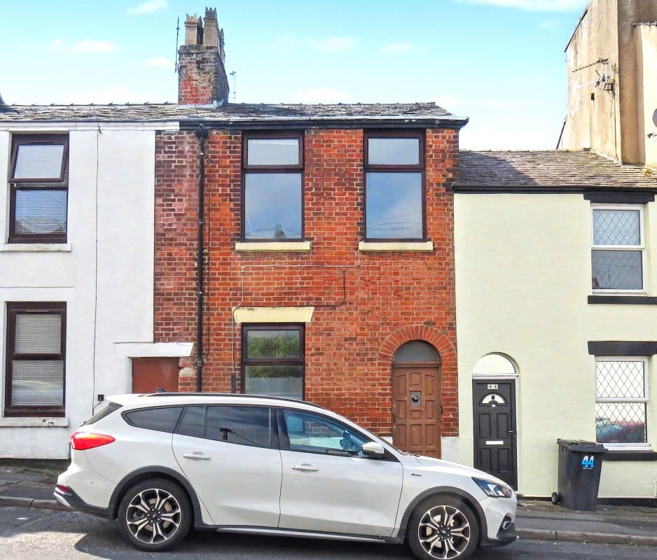 Freehold House Vacant Possession