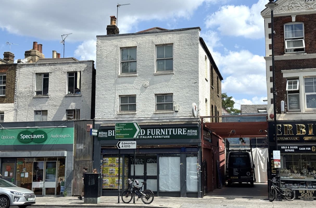 Leasehold Vacant Maisonette with Planning Permission Granted for Conversion of Maisonette into Two x One Bedroom Flats