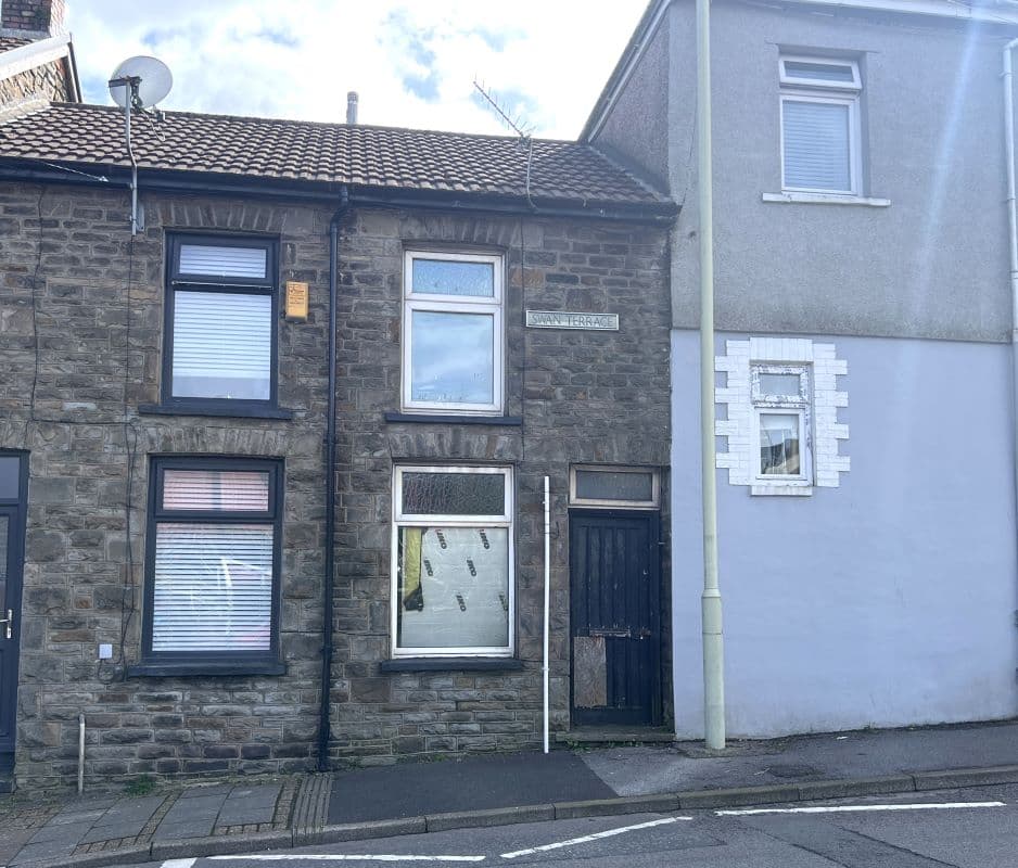 Freehold House Vacant Possession