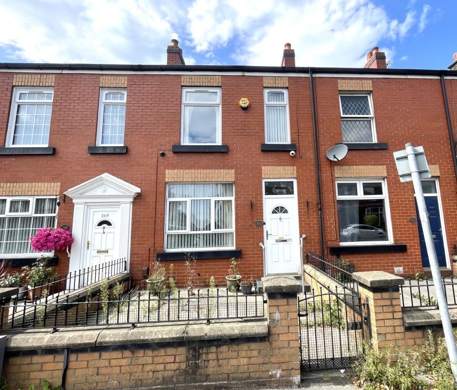 Leasehold House and Garage Vacant Possession