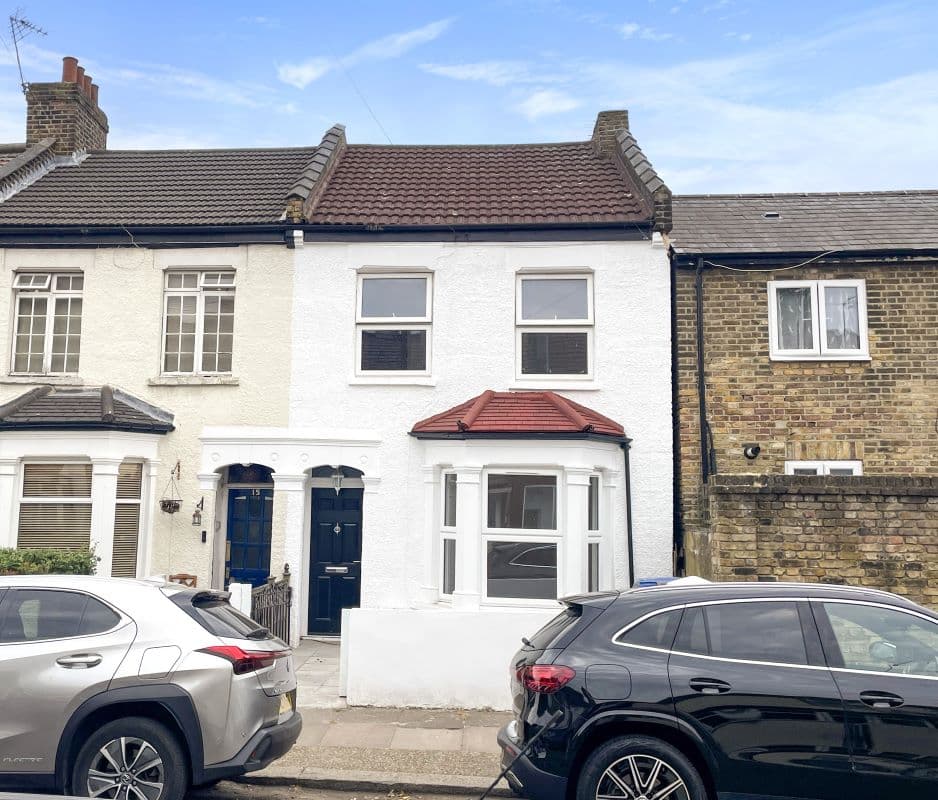 Freehold House Vacant Possession
