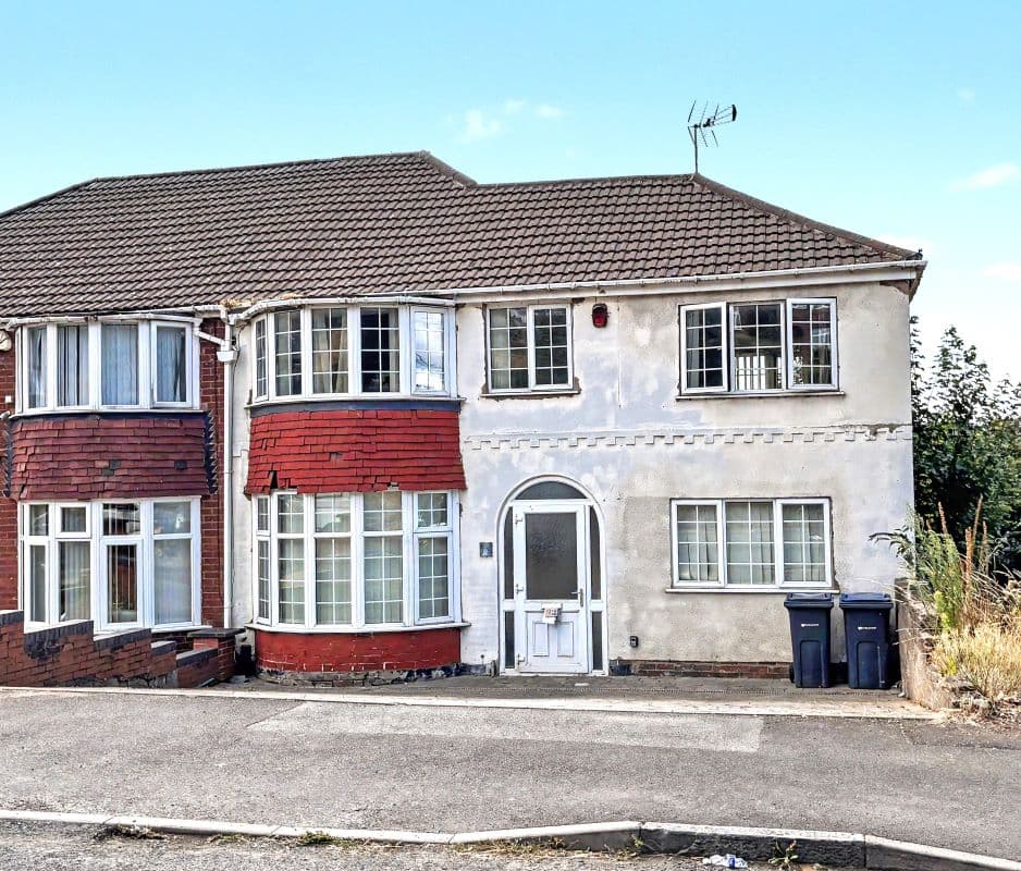 Freehold Semi-Detached House Vacant Possession