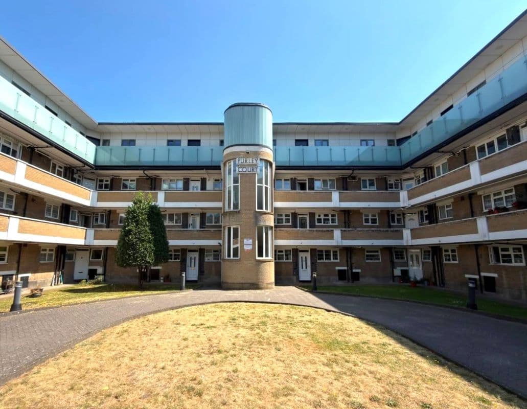 Leasehold Flat Requiring Modernisation
