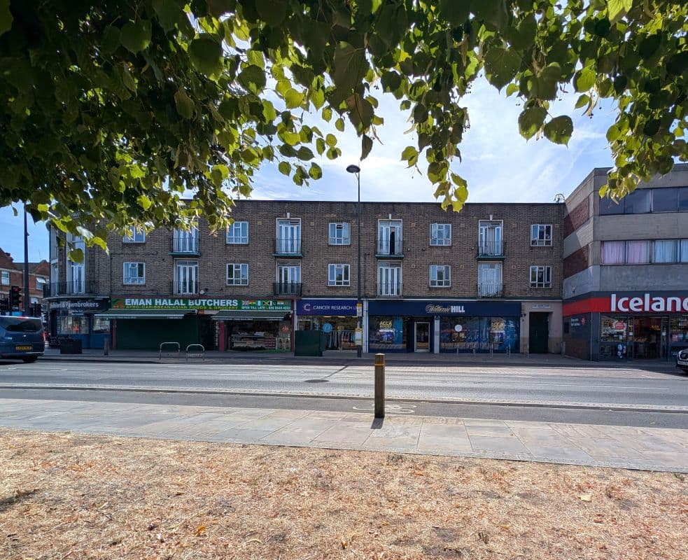 Leasehold Flat Vacant Possession