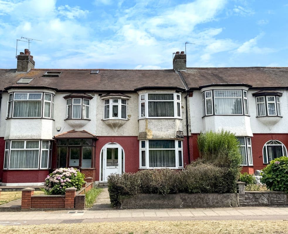 Freehold House Vacant Possession