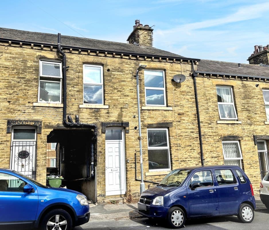 Freehold House Vacant Possession