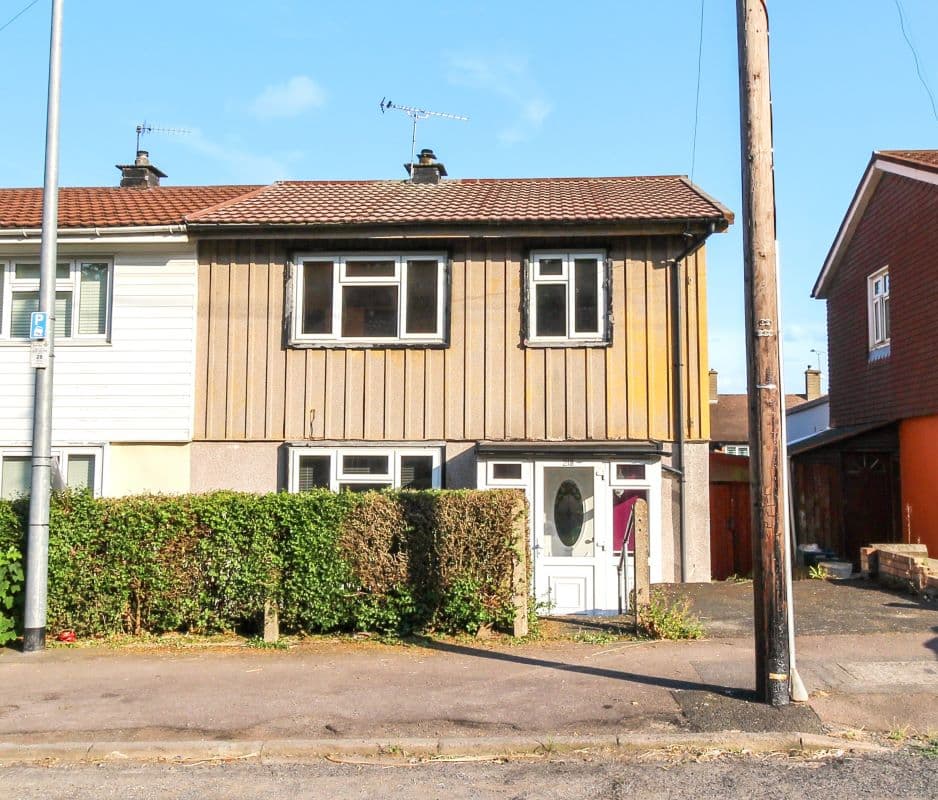 Freehold Semi-Detached House Vacant Possession