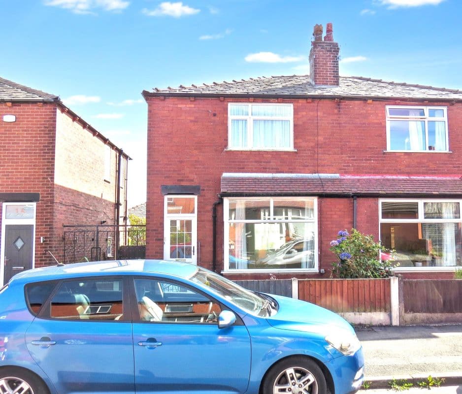 Freehold Semi-Detached House Vacant Possession