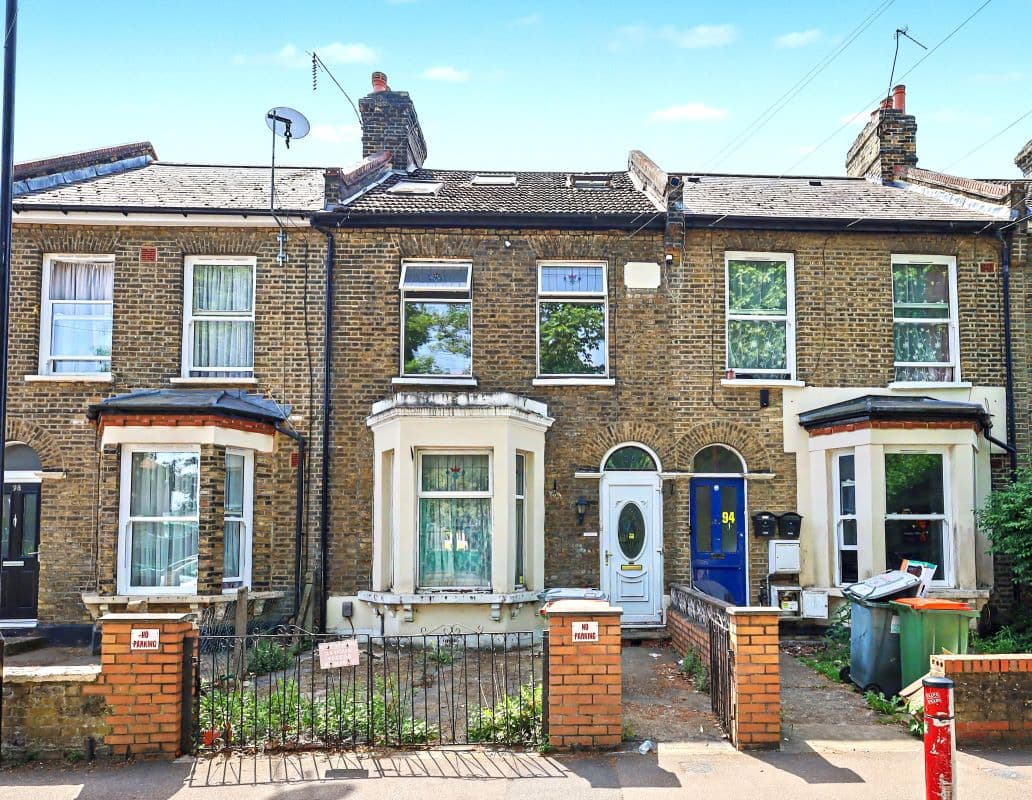 Freehold House Vacant Possession