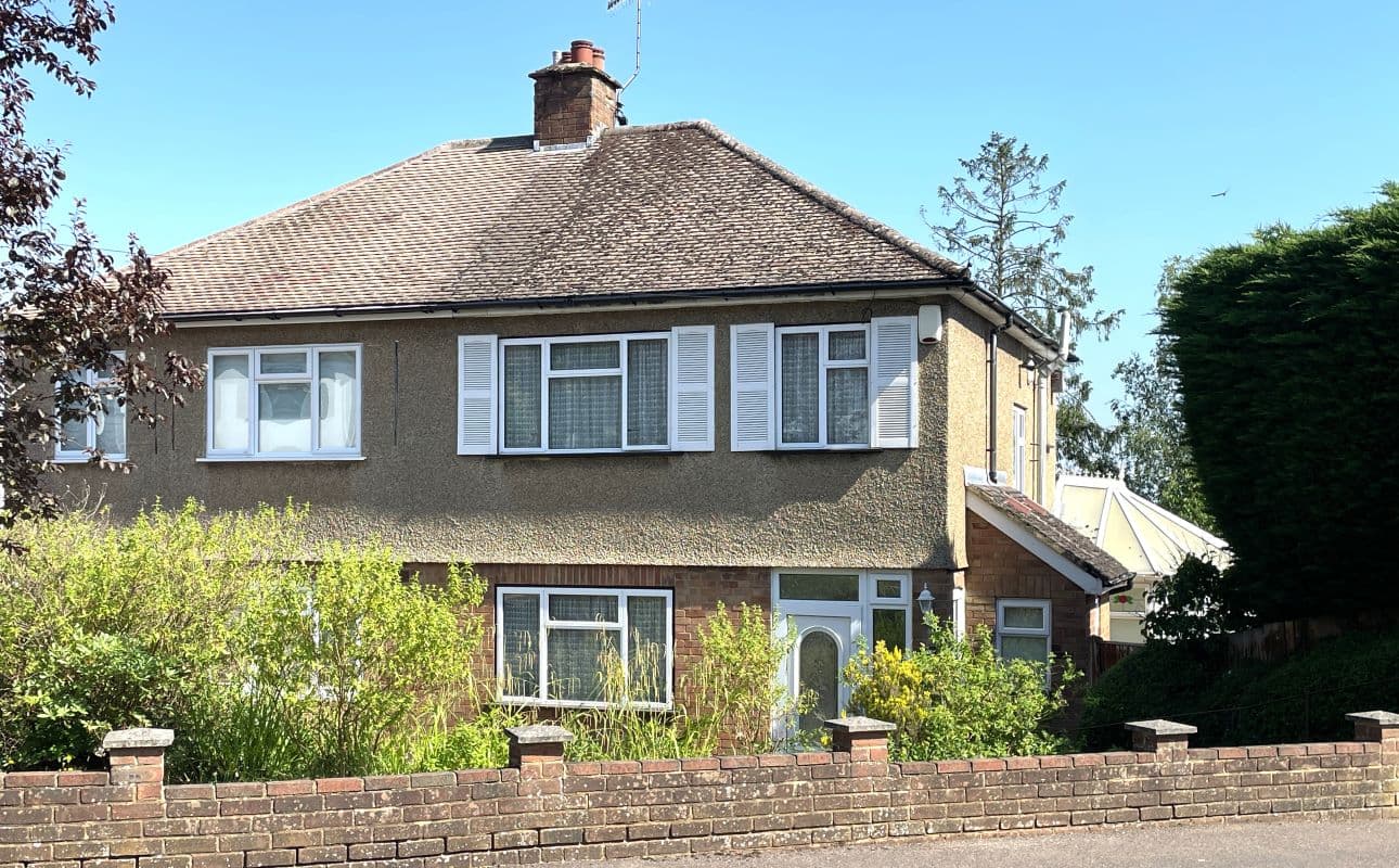 Freehold Semi-Detached House Vacant Possession