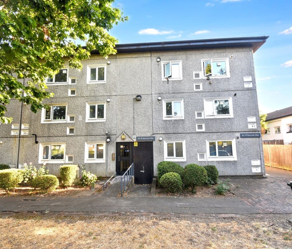 Leasehold Flat Vacant Possession