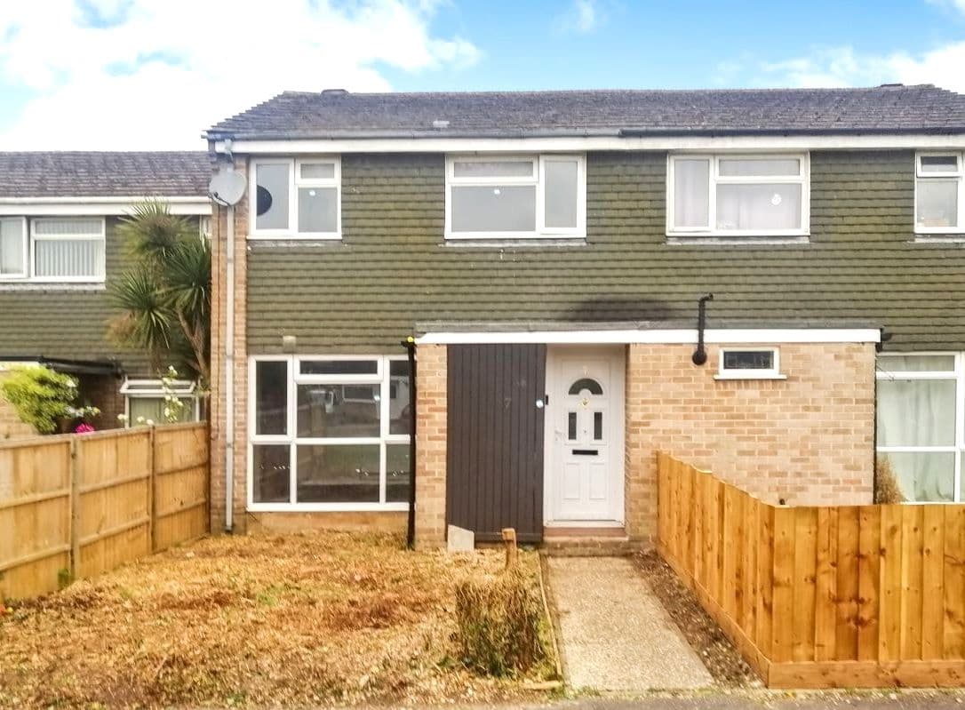 Freehold House Vacant Possession