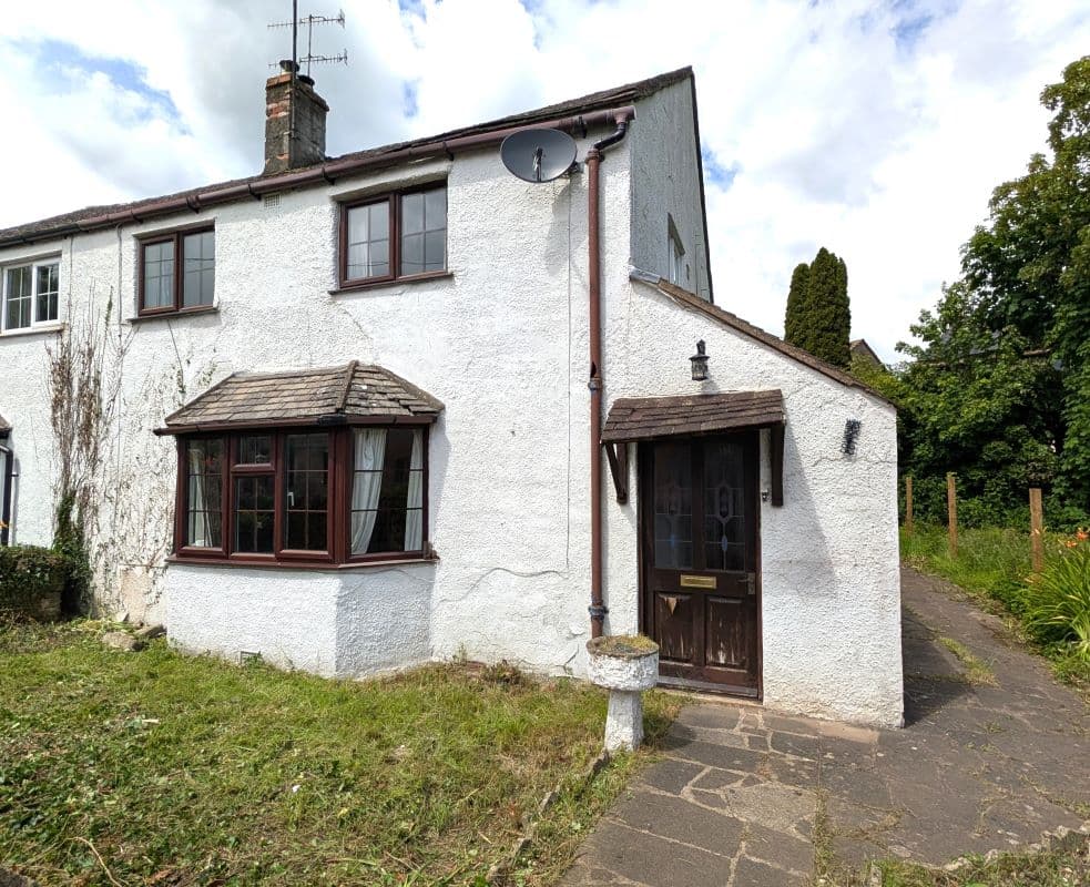 Freehold Semi-Detached House Vacant Possession